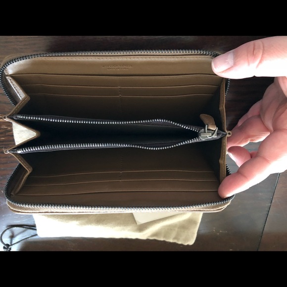 Bottega Veneta Cosmos Continental Zip Wallet - Picture 5 of 6